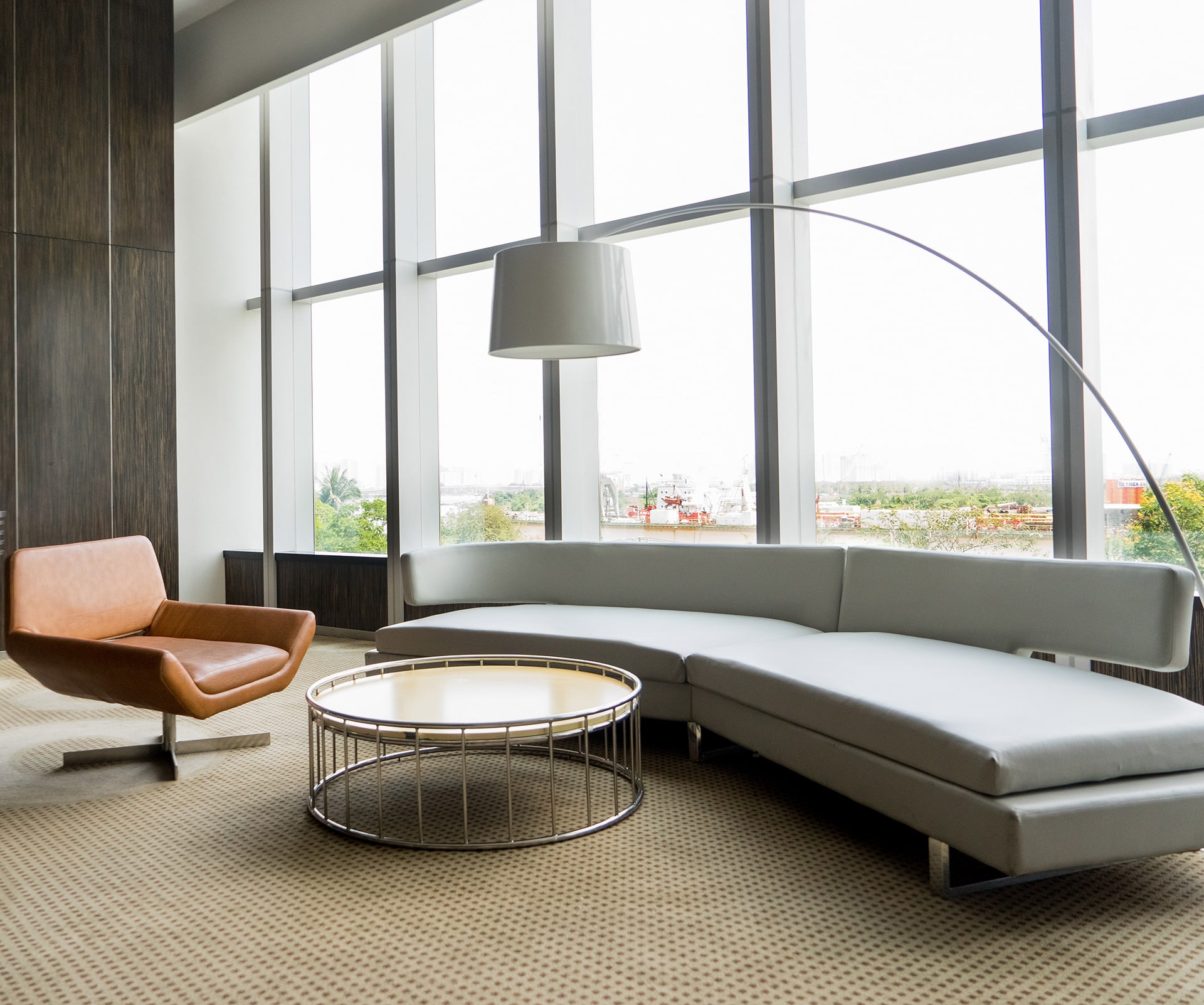 Falling in love with an office: the perfect window design